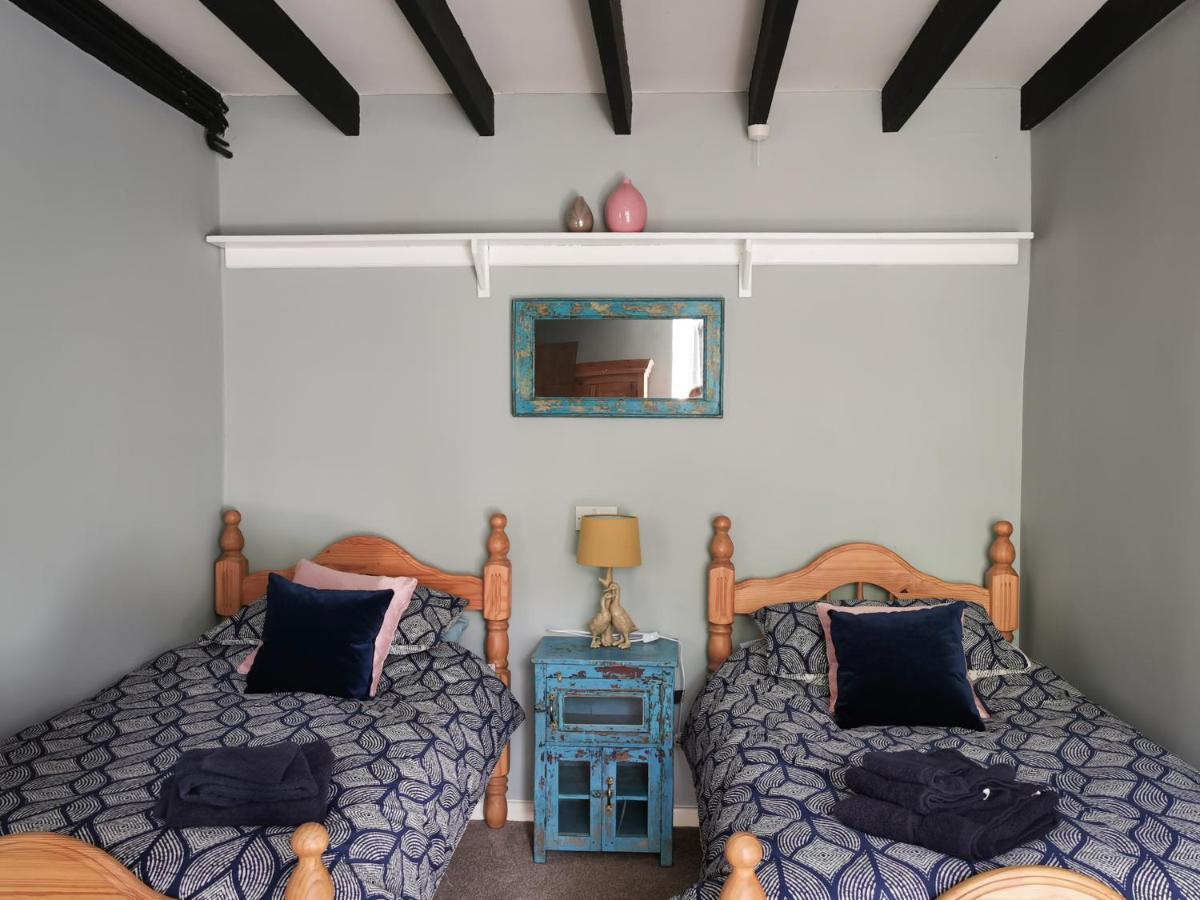 Wellstone Cottages - Jasmine Llanfyrnach Exteriör bild